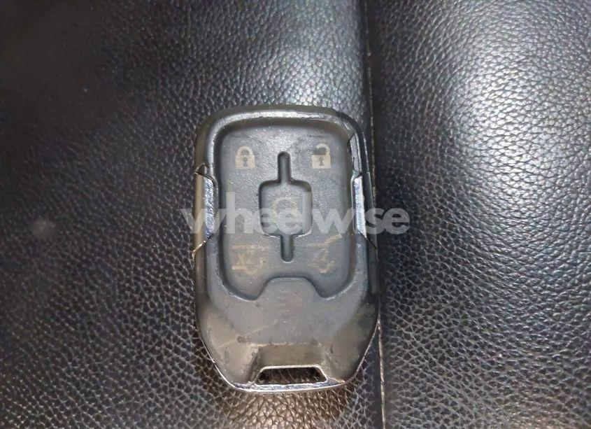 Photo 11 of 2015 Chevrolet Suburban 1500 LT (VIN 1GNSKJKC2FR561196)