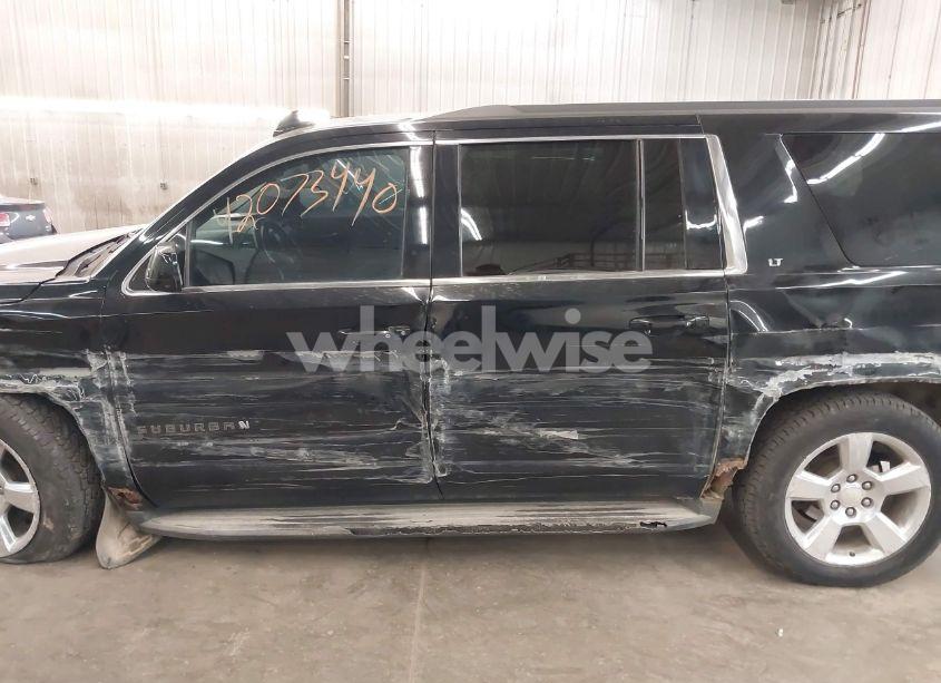 Photo 15 of 2015 Chevrolet Suburban 1500 LT (VIN 1GNSKJKC2FR561196)