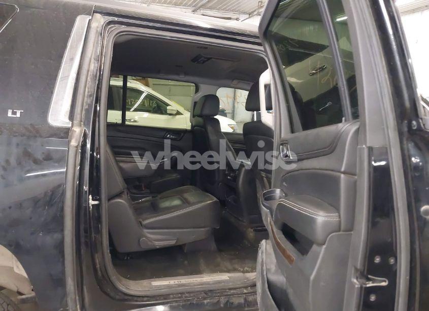 Photo 8 of 2015 Chevrolet Suburban 1500 LT (VIN 1GNSKJKC2FR561196)