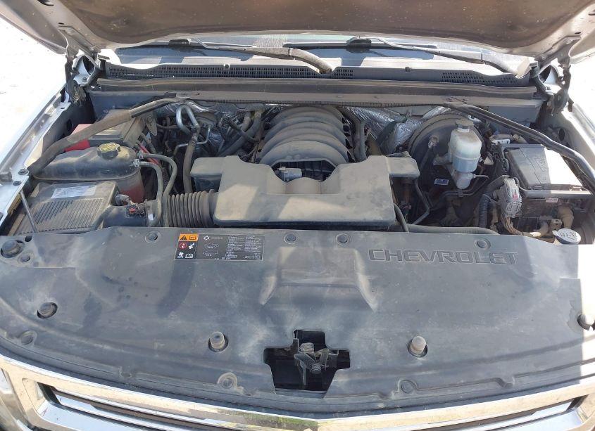 Photo 10 of 2016 Chevrolet Suburban LTZ (VIN 1GNSKJKC2GR359539)