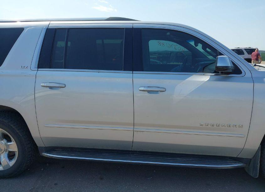 Photo 13 of 2016 Chevrolet Suburban LTZ (VIN 1GNSKJKC2GR359539)
