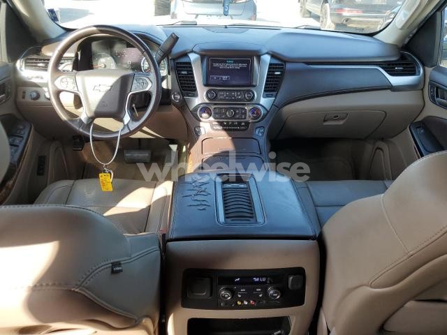 Photo 9 of 2016 CHEVROLET SUBURBAN K1500 LTZ N/A (VIN 1GNSKJKC2GR365325)