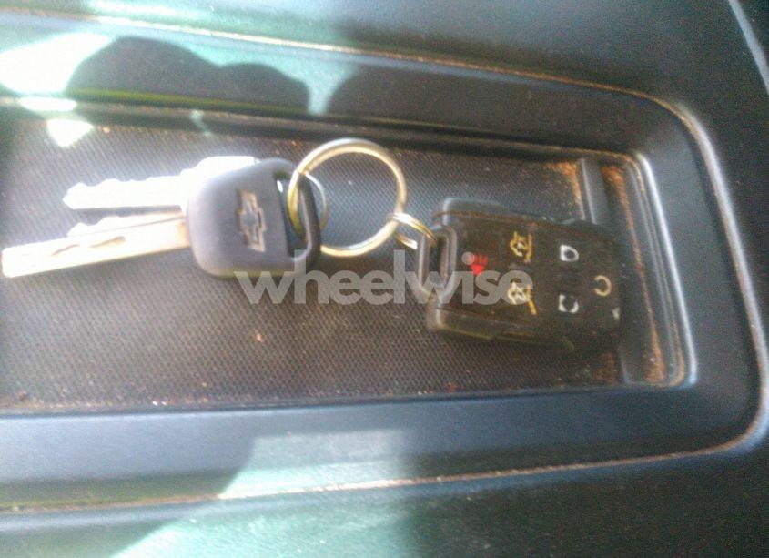 Photo 11 of 2015 Chevrolet Suburban 1500 LT (VIN 1GNSKJKC3FR141995)