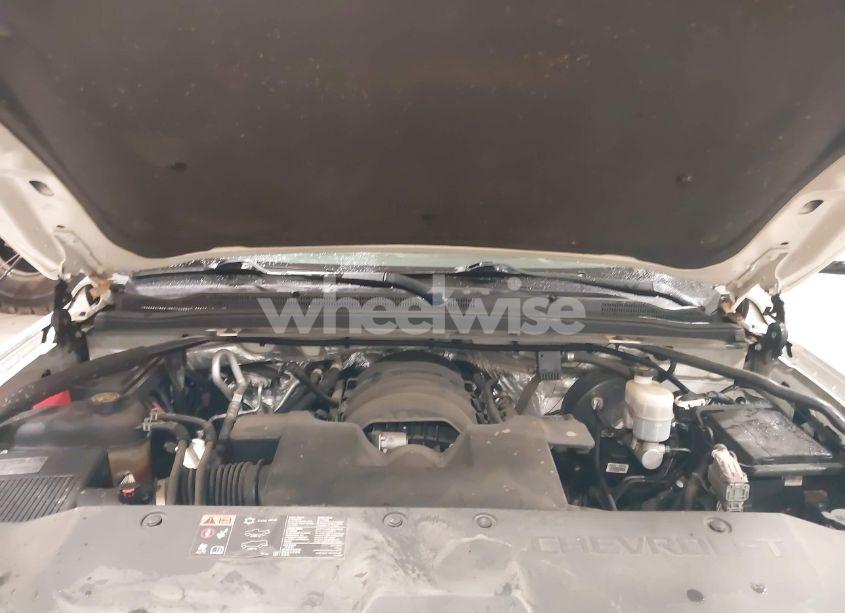 Photo 10 of 2015 Chevrolet Suburban 1500 LT (VIN 1GNSKJKC3FR177864)