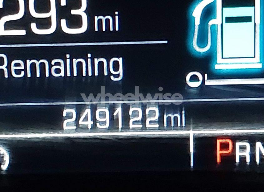 Photo 7 of 2015 Chevrolet Suburban 1500 LT (VIN 1GNSKJKC3FR177864)