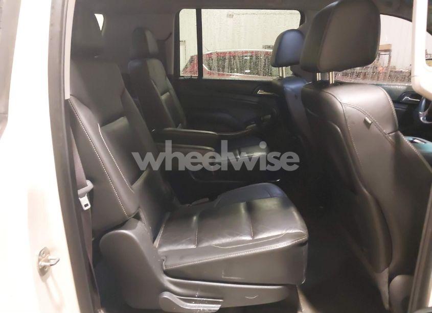 Photo 8 of 2015 Chevrolet Suburban 1500 LT (VIN 1GNSKJKC3FR177864)