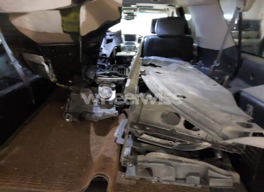 Photo 12 of 2017 Chevrolet Suburban PREMIER (VIN 1GNSKJKC3HR260195)