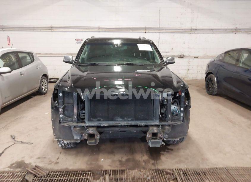 Photo 13 of 2017 Chevrolet Suburban PREMIER (VIN 1GNSKJKC3HR260195)