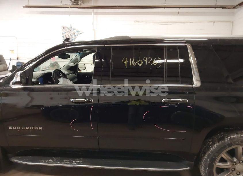 Photo 15 of 2017 Chevrolet Suburban PREMIER (VIN 1GNSKJKC3HR260195)