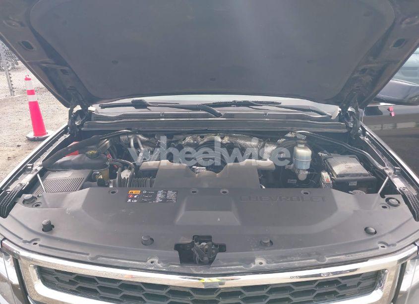 Photo 10 of 2015 Chevrolet Suburban 1500 LT (VIN 1GNSKJKC4FR144033)