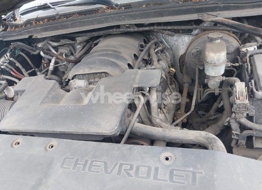 Photo 10 of 2015 Chevrolet Suburban 1500 LT (VIN 1GNSKJKC4FR152116)