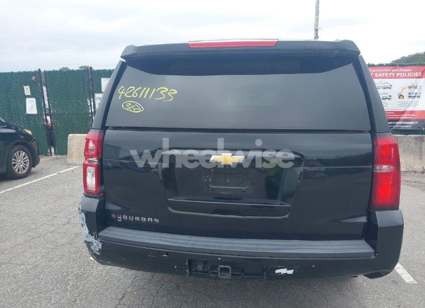 Photo 16 of 2015 Chevrolet Suburban 1500 LT (VIN 1GNSKJKC4FR152116)