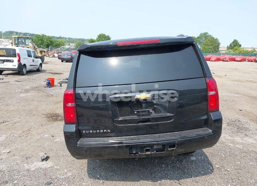 Photo 16 of 2015 Chevrolet Suburban 1500 LT (VIN 1GNSKJKC4FR222178)