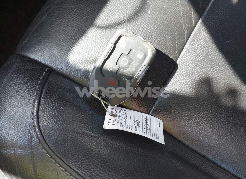 Photo 11 of 2015 Chevrolet Suburban 1500 LT (VIN 1GNSKJKC4FR545789)