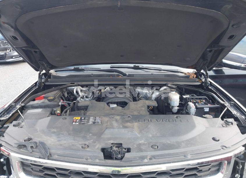 Photo 10 of 2015 Chevrolet Suburban 1500 LT (VIN 1GNSKJKC4FR701586)