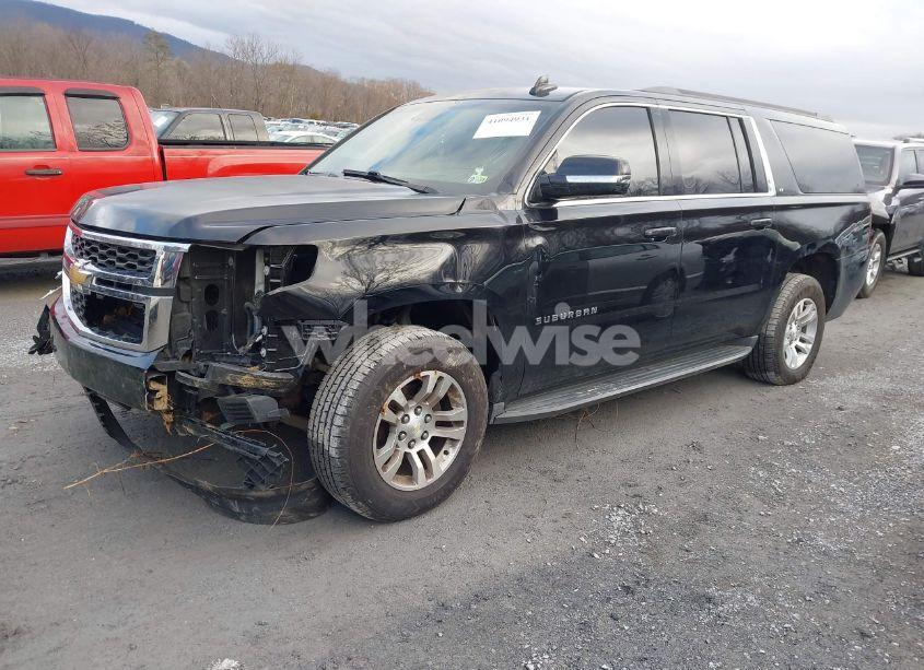 Photo 2 of 2015 Chevrolet Suburban 1500 LT (VIN 1GNSKJKC4FR701586)