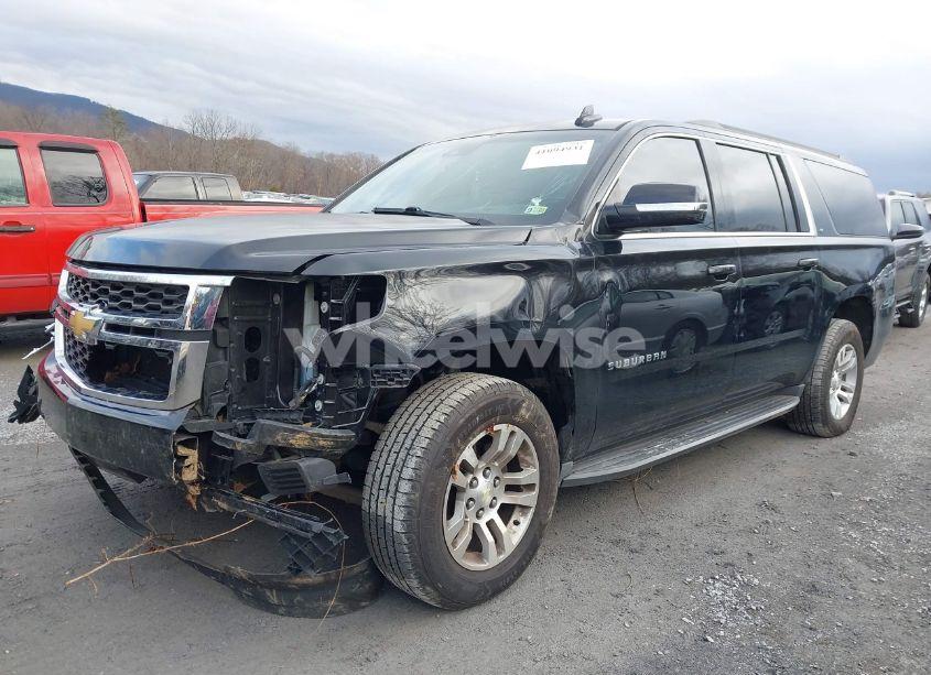 Photo 6 of 2015 Chevrolet Suburban 1500 LT (VIN 1GNSKJKC4FR701586)