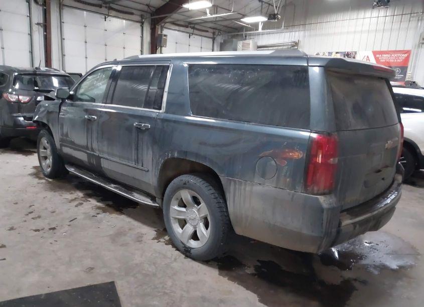 Photo 3 of 2019 Chevrolet Suburban PREMIER (VIN 1GNSKJKC4KR288417)