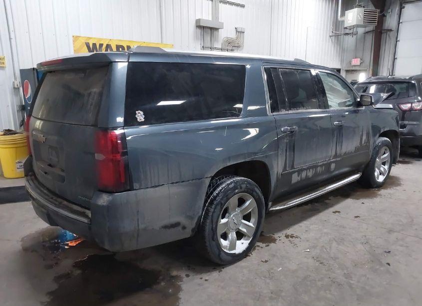 Photo 4 of 2019 Chevrolet Suburban PREMIER (VIN 1GNSKJKC4KR288417)