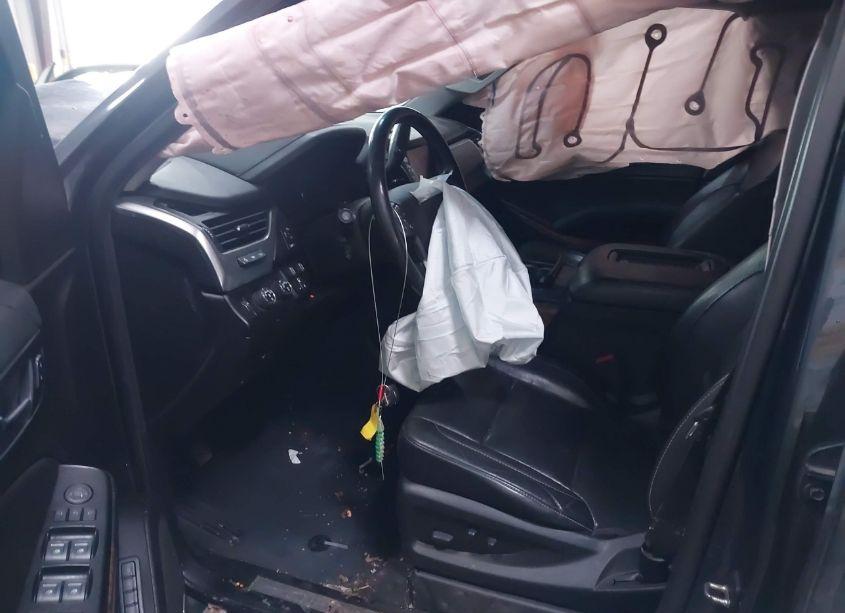 Photo 5 of 2019 Chevrolet Suburban PREMIER (VIN 1GNSKJKC4KR288417)