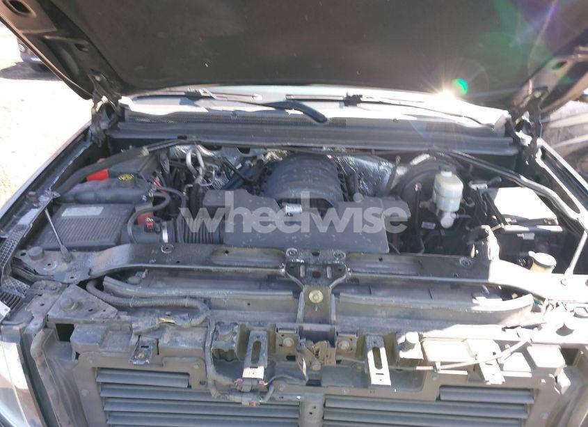 Photo 10 of 2017 Chevrolet Suburban PREMIER (VIN 1GNSKJKC5HR218708)