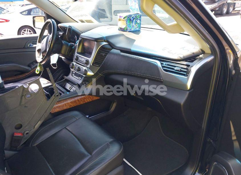 Photo 5 of 2017 Chevrolet Suburban PREMIER (VIN 1GNSKJKC5HR218708)