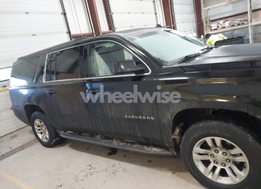 Photo 12 of 2015 Chevrolet Suburban 1500 LT (VIN 1GNSKJKC6FR219931)