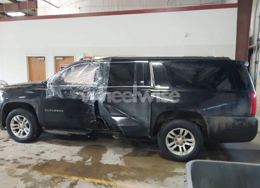 Photo 13 of 2015 Chevrolet Suburban 1500 LT (VIN 1GNSKJKC6FR219931)