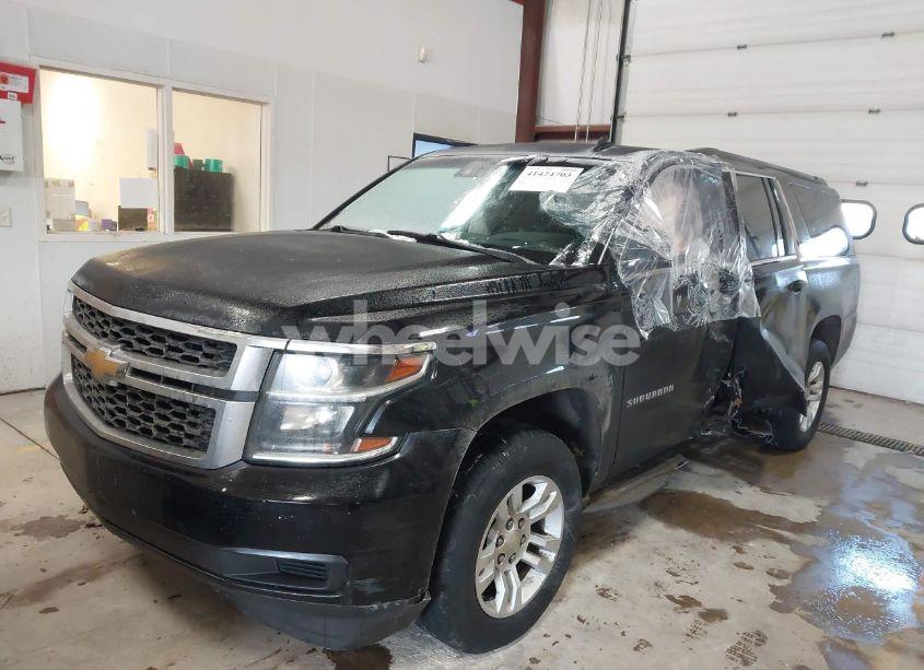 Photo 2 of 2015 Chevrolet Suburban 1500 LT (VIN 1GNSKJKC6FR219931)