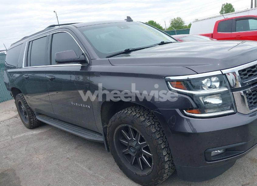 Photo 14 of 2015 Chevrolet Suburban 1500 LT (VIN 1GNSKJKC6FR717403)