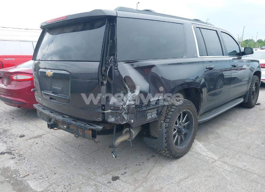 Photo 4 of 2015 Chevrolet Suburban 1500 LT (VIN 1GNSKJKC6FR717403)