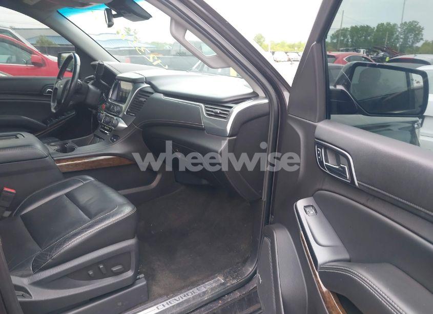 Photo 5 of 2015 Chevrolet Suburban 1500 LT (VIN 1GNSKJKC6FR717403)