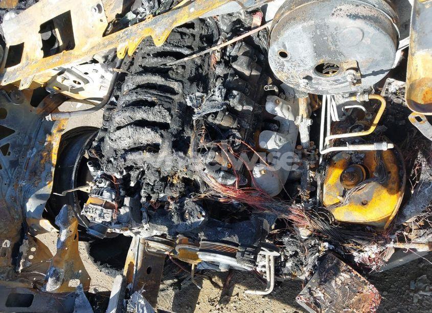 Photo 10 of 2016 Chevrolet Suburban LTZ (VIN 1GNSKJKC6GR161305)