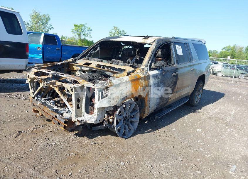 Photo 2 of 2016 Chevrolet Suburban LTZ (VIN 1GNSKJKC6GR161305)