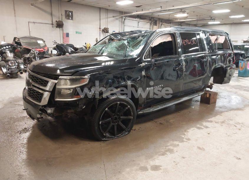 Photo 2 of 2015 Chevrolet Suburban 1500 LT (VIN 1GNSKJKC7FR202524)