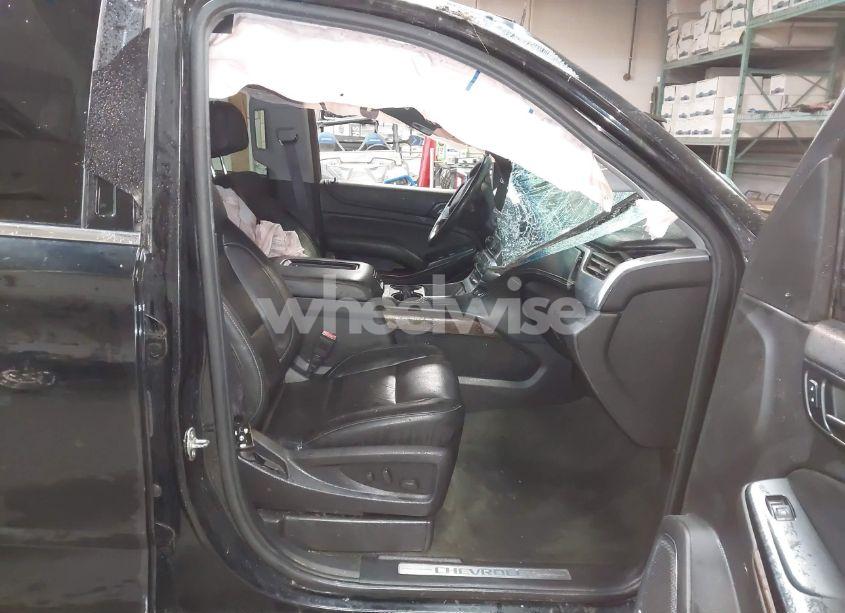 Photo 5 of 2015 Chevrolet Suburban 1500 LT (VIN 1GNSKJKC7FR202524)