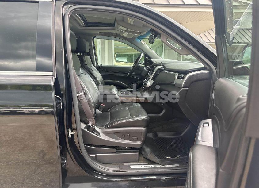 Photo 5 of 2015 Chevrolet Suburban K1500 LT (VIN 1GNSKJKC7FR205746)