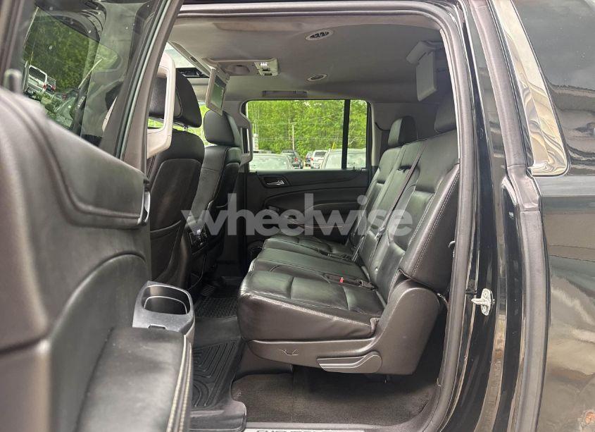 Photo 8 of 2015 Chevrolet Suburban K1500 LT (VIN 1GNSKJKC7FR205746)