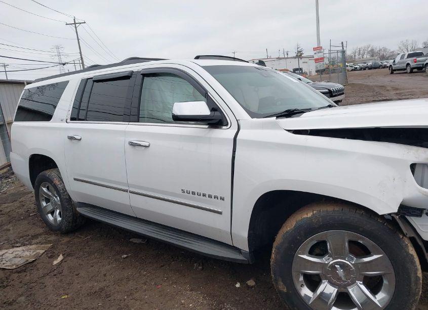 Photo 14 of 2015 Chevrolet Suburban 1500 LT (VIN 1GNSKJKC7FR234423)