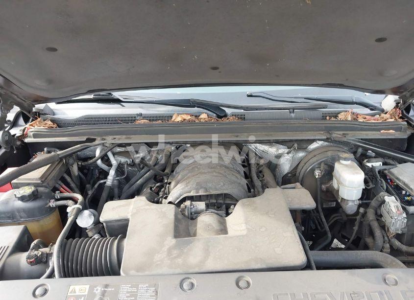 Photo 10 of 2015 Chevrolet Suburban 1500 LT (VIN 1GNSKJKC7FR251173)