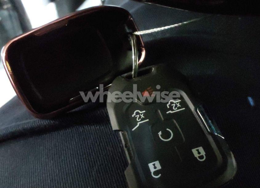 Photo 11 of 2016 Chevrolet Suburban LTZ (VIN 1GNSKJKC7GR149230)