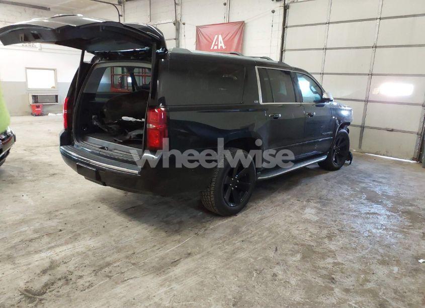 Photo 4 of 2016 Chevrolet Suburban LTZ (VIN 1GNSKJKC7GR149230)