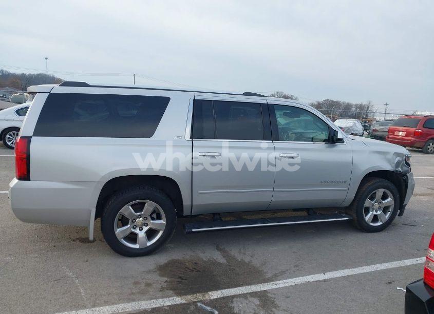 Photo 13 of 2016 Chevrolet Suburban LTZ (VIN 1GNSKJKC7GR187993)