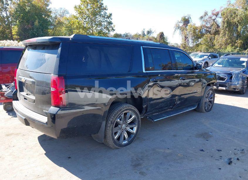 Photo 4 of 2017 Chevrolet Suburban PREMIER (VIN 1GNSKJKC7HR281583)