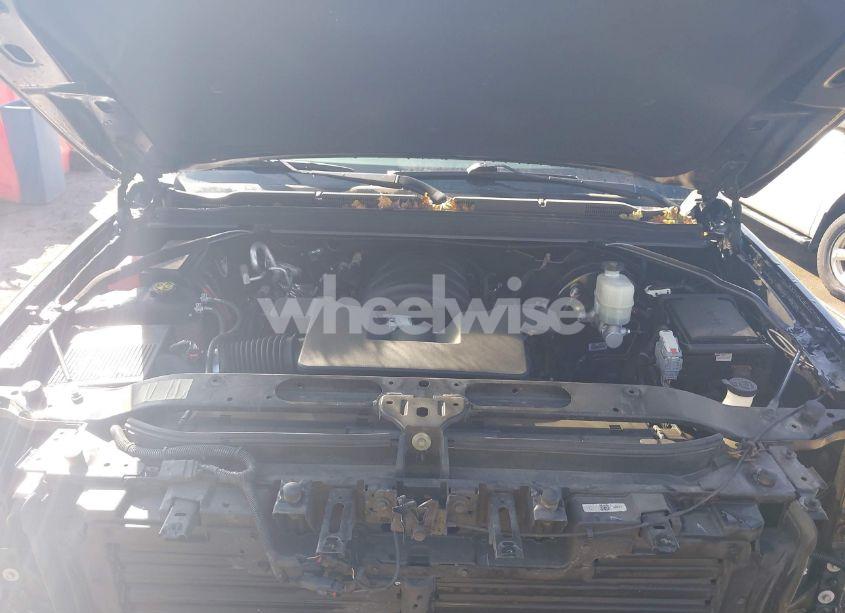 Photo 10 of 2019 Chevrolet Suburban PREMIER (VIN 1GNSKJKC7KR146269)