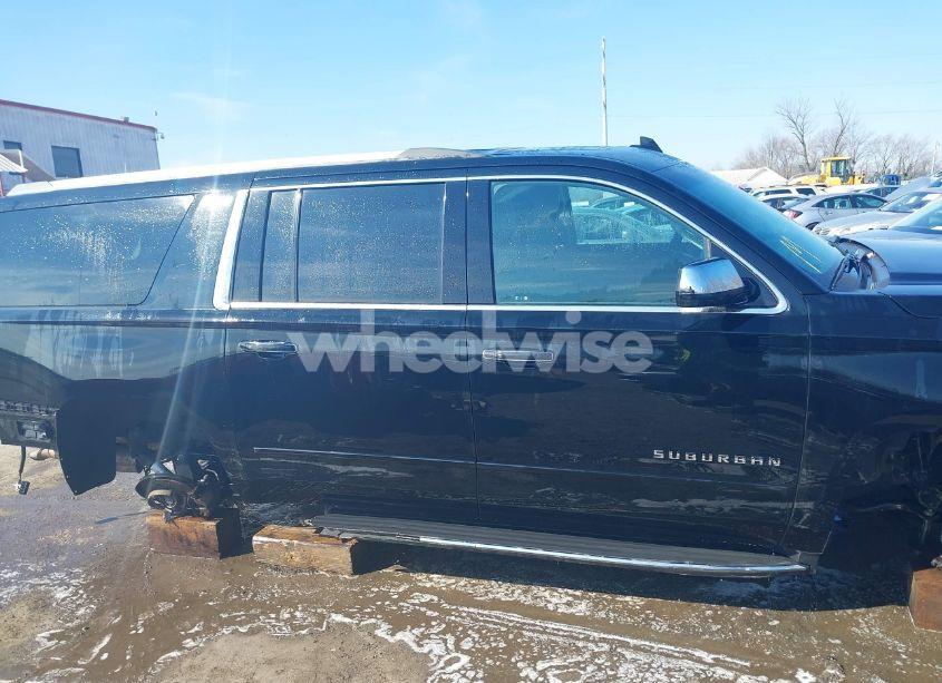 Photo 13 of 2019 Chevrolet Suburban PREMIER (VIN 1GNSKJKC7KR146269)
