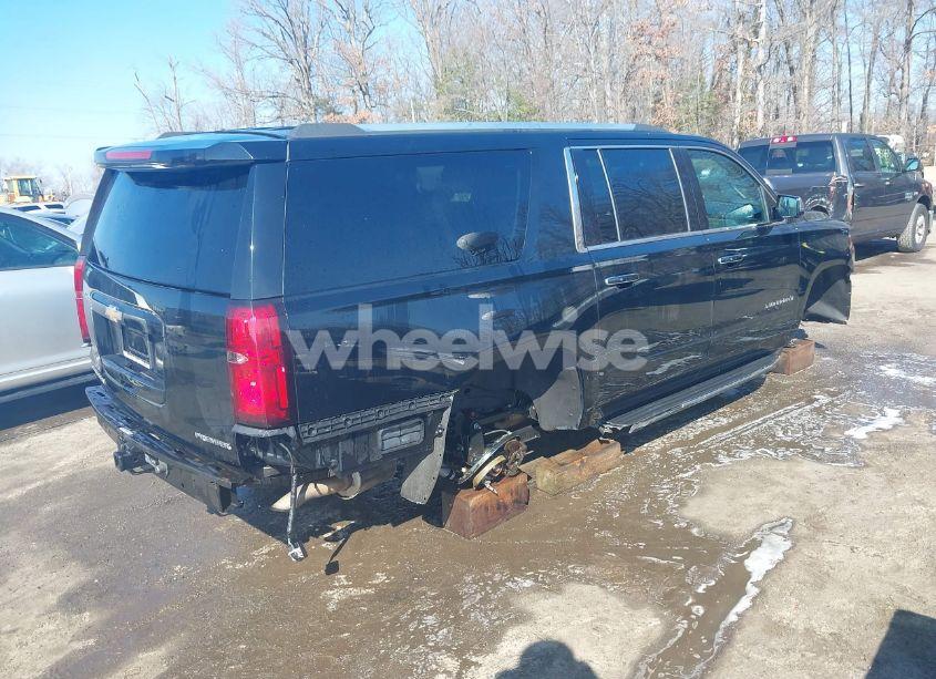 Photo 4 of 2019 Chevrolet Suburban PREMIER (VIN 1GNSKJKC7KR146269)