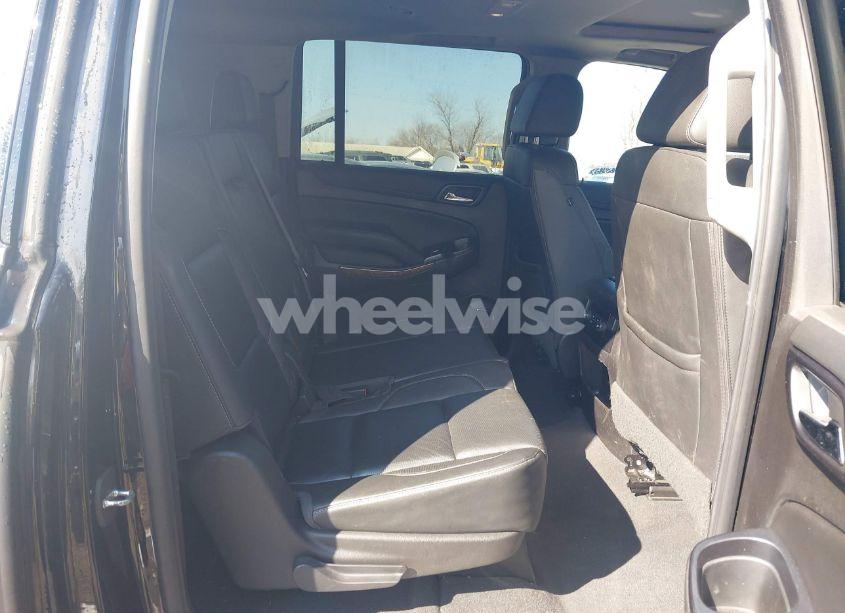 Photo 8 of 2019 Chevrolet Suburban PREMIER (VIN 1GNSKJKC7KR146269)