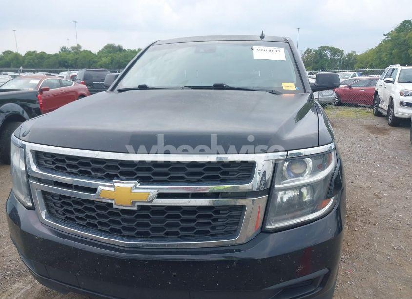 Photo 12 of 2015 Chevrolet Suburban 1500 LT (VIN 1GNSKJKC8FR275532)