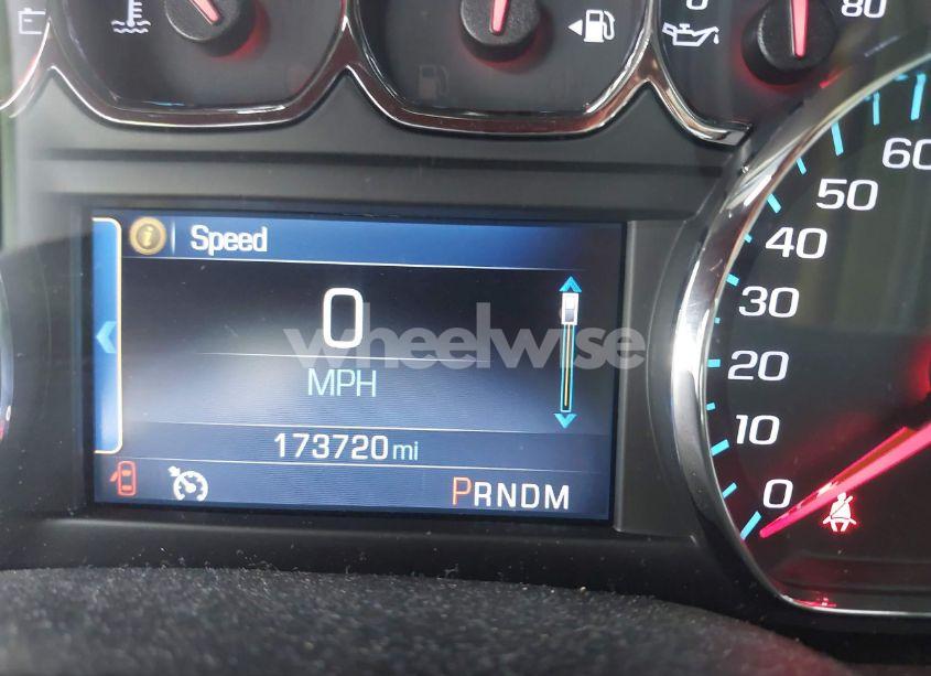 Photo 15 of 2015 Chevrolet Suburban 1500 LT (VIN 1GNSKJKC8FR275532)